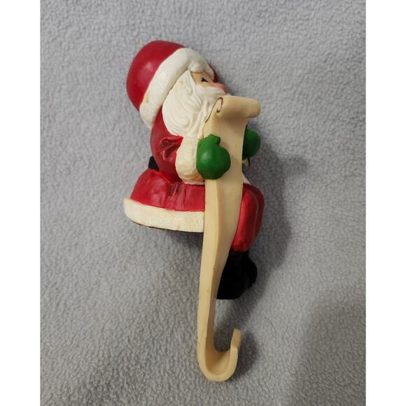 Vintage 1984 Hallmark Stocking Holder Santa List Mantel Christmas Decor - Picture 6 of 11